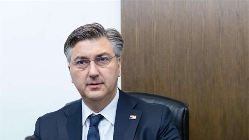 Premijer Plenković nadležnim saborskim odborima predstavio kandidate za nove ministre Branka Bačića i Šimu Erlića 